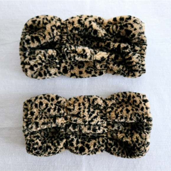 Vintage Hand Warmer Muffs Set Of Two Faux Fur Leopard Print Classic Midcentury - Picture 1 of 10